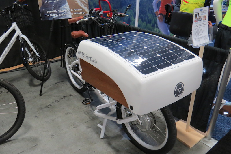 Solar charging electric clearance bike