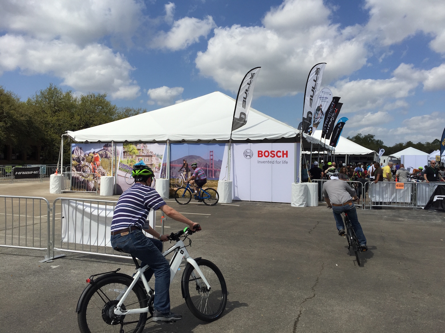 The Houston Electric Bike Expo Transportation, Media, and Fun! [VIDEO]