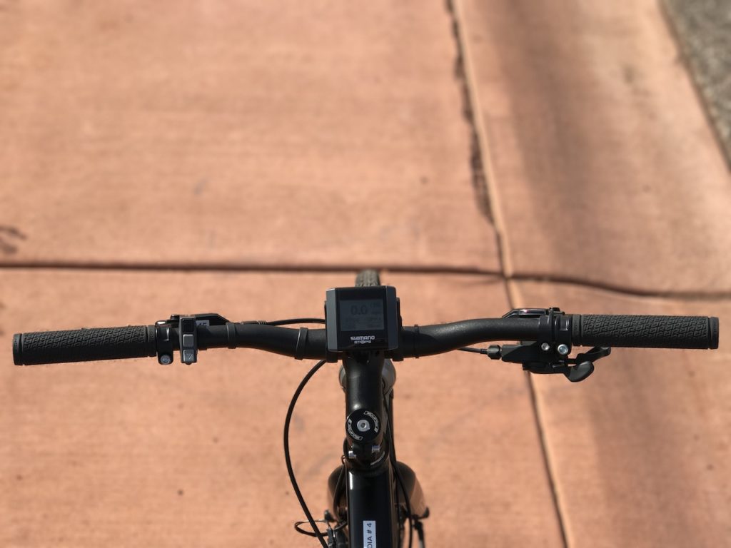 raleigh-misceo-ie-sport-electric-bike-handlebar