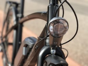 raleigh-misceo-ie-sport-electric-bike-light