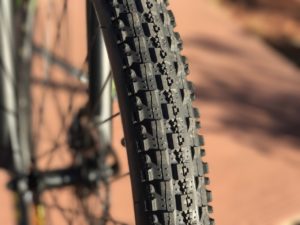 igo-m29r-electric-mountain-bike-tire