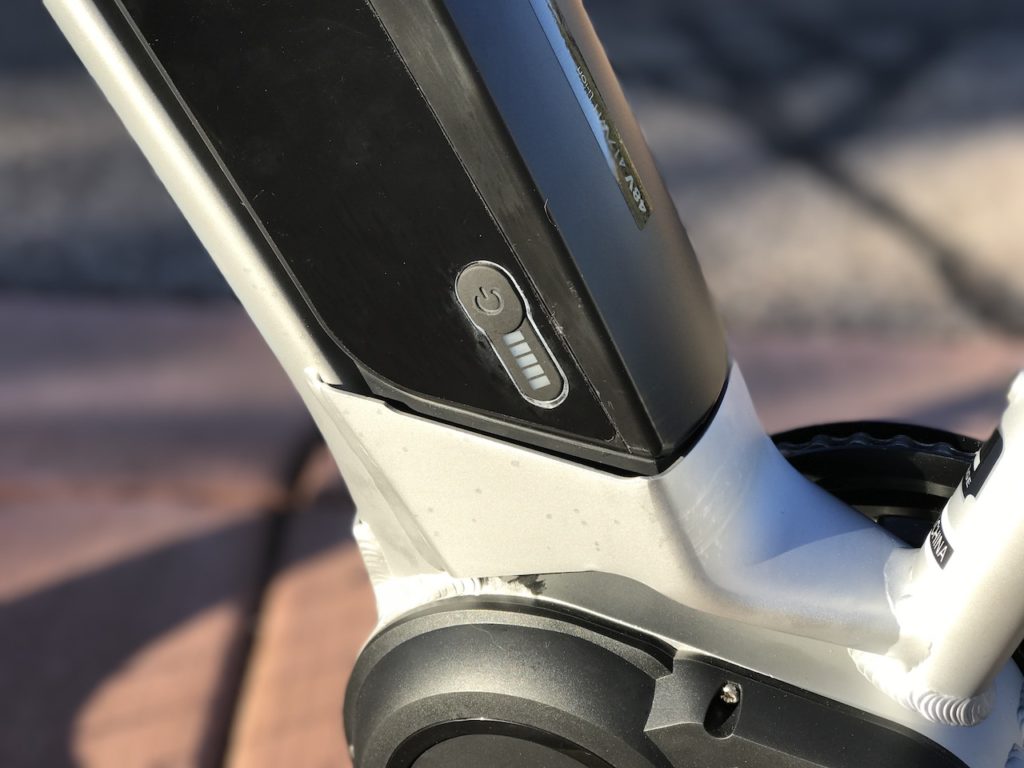 izip-e3-dash-electric-bike-battery-level