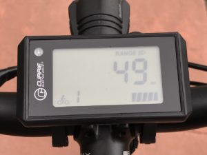 izip-e3-dash-electric-bike-display-range