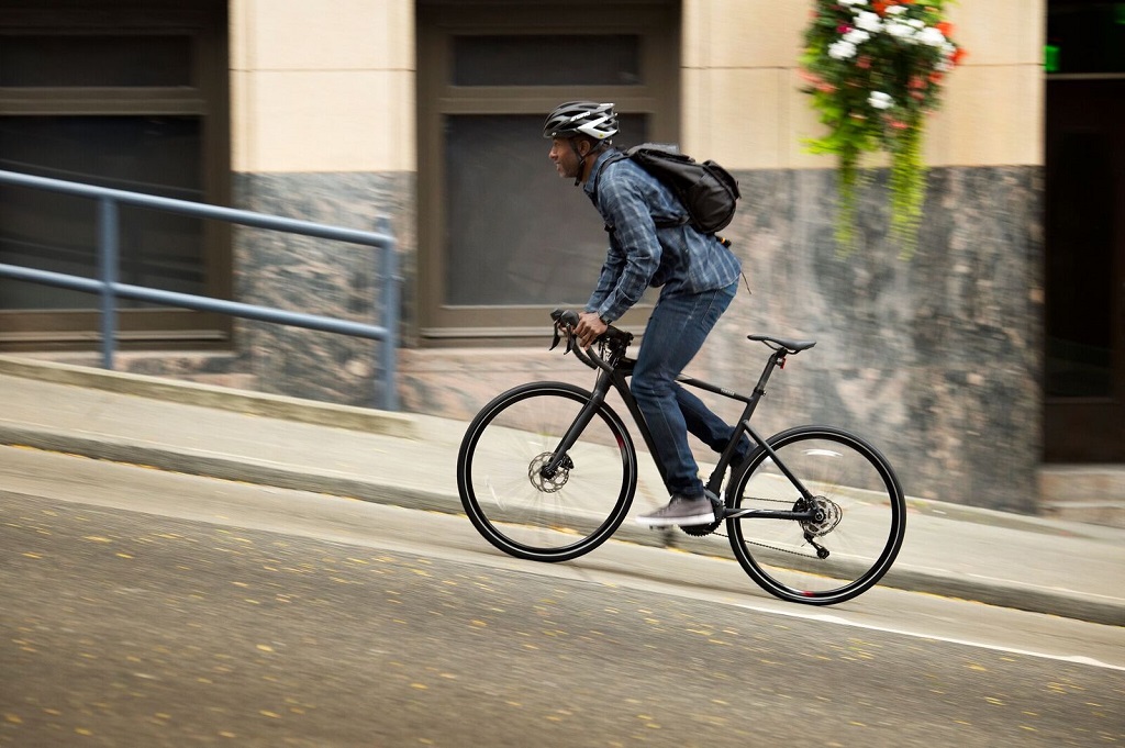 Yamaha UrbanRush electric bike riding