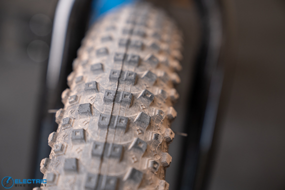 Lectric XP Lite knobby tire tread