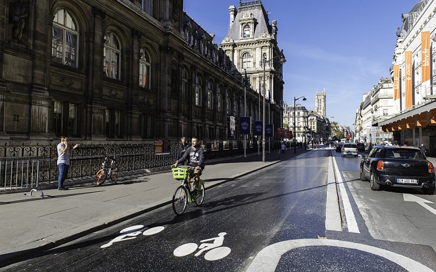 Cyclists Now Outnumber Motorists in Paris