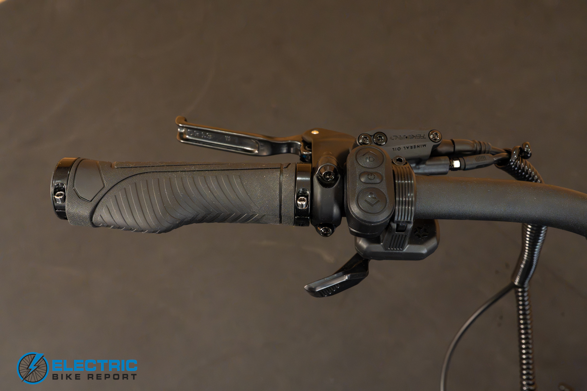 AIMA Key West 2.0 throttle and controller close-up detail