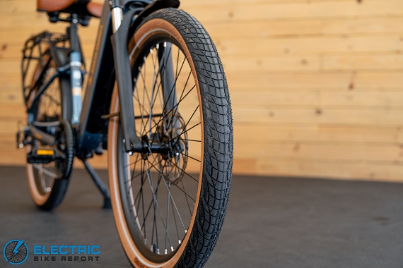 AIMA Santa Monica tire tread