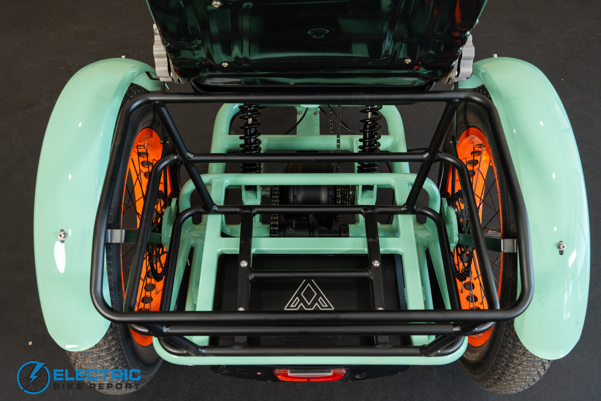 Addmotor Freetan M-368X electric bike rear rack and fender detail view