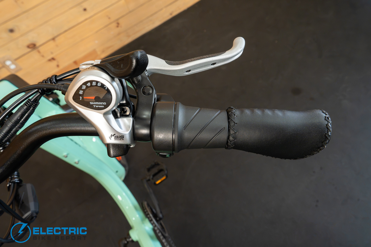 Addmotor Freetan M-368X throttle and shifter controls closeup detail