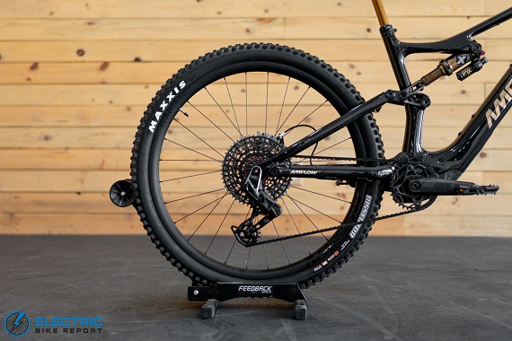 Amflow PL Carbon Pro tire
