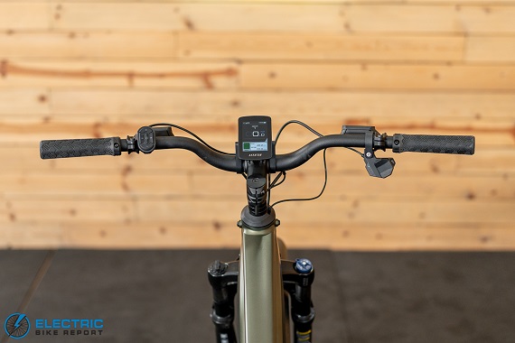 Aventon Aventure 3 Mid-Drive cockpit