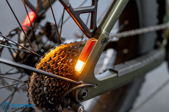 Aventon Aventure 3 Mid-Drive taillight blinker