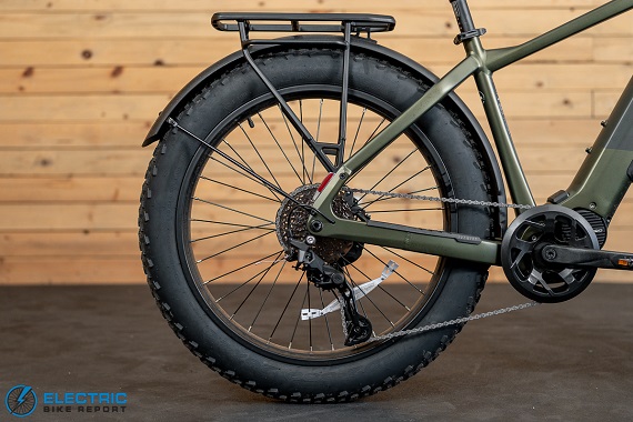 Aventon Aventure 3 Mid-Drive tires
