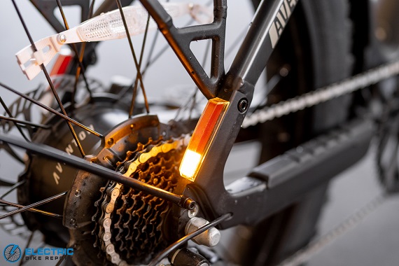 Aventon Aventure HS blinker