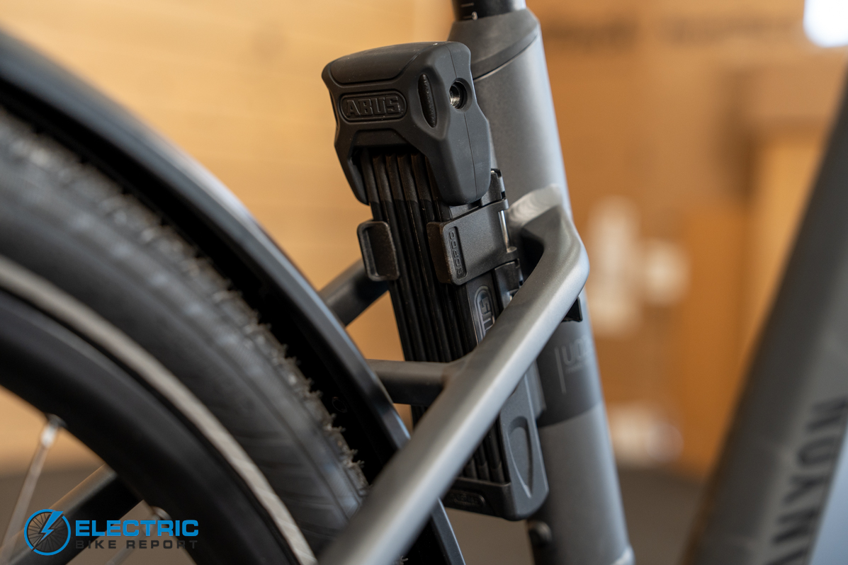 Canyon Precede:ON Comfort 7 electric bike lock mount detail view
