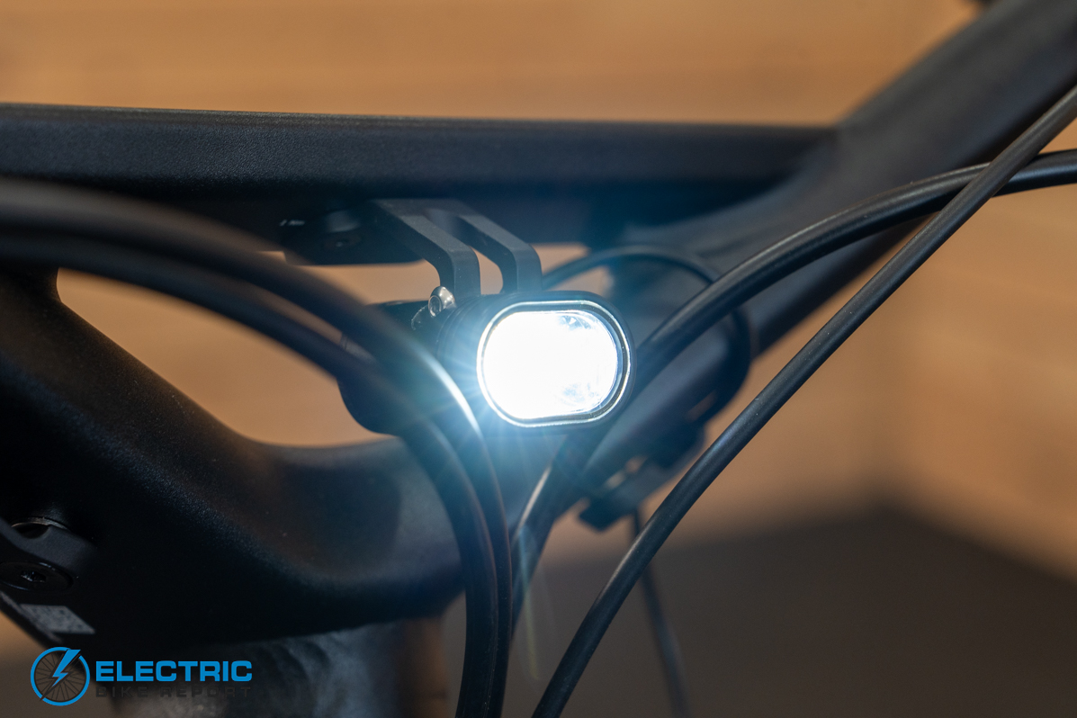 Canyon Precede:ON Comfort 7 integrated front headlight detail