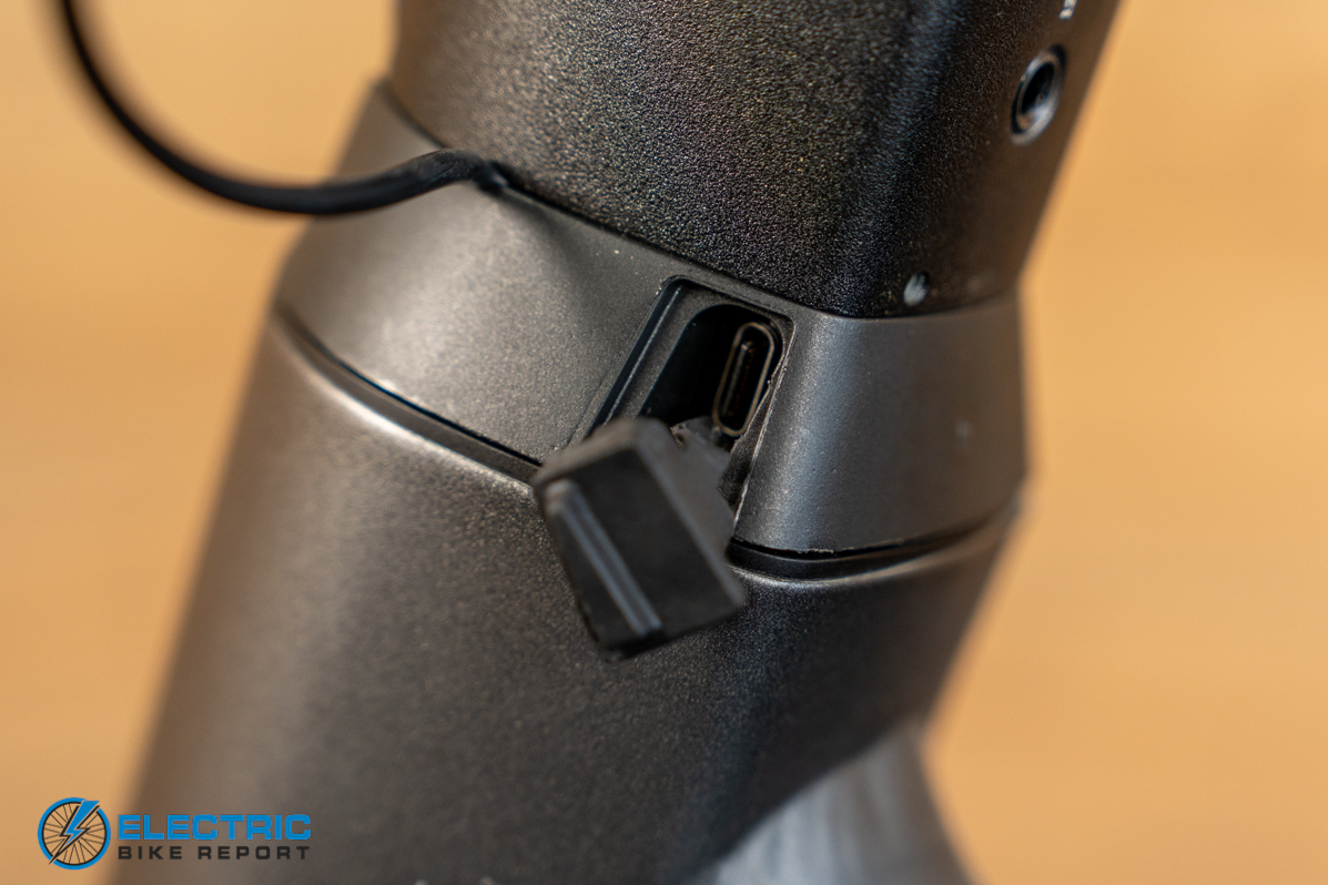 Canyon Precede:ON Comfort 7 USB-C charging port plug close-up