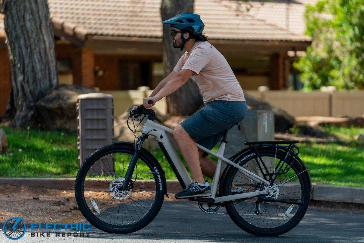 Fiido Nomad action-1