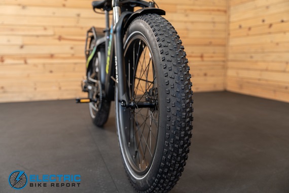 GoTrax Tundra V2 TireTread