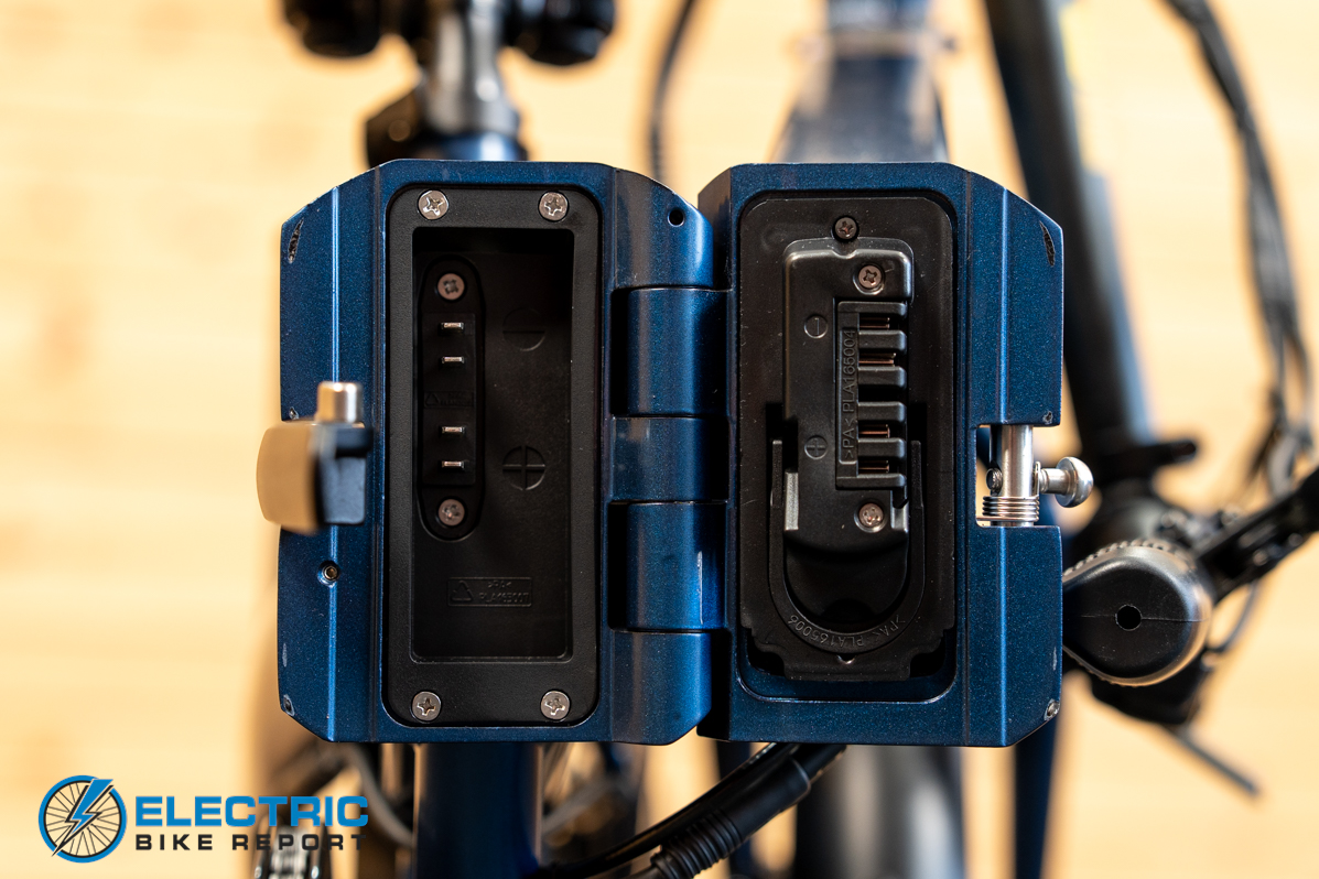 GoTrax E-Fold removable battery pack close-up view