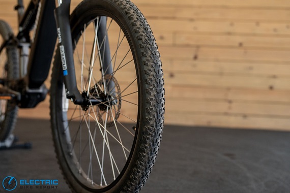 Haoqi Mustang tire tread