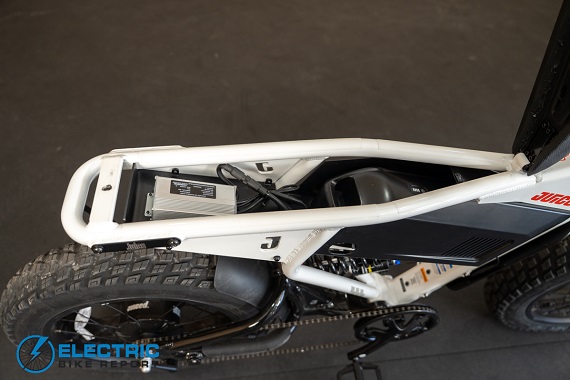 Juiced Scrambler FS Saddle & Battery Open Full Side Shot