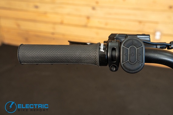 Juiced Scrambler HT Leftside Handlebar Backside