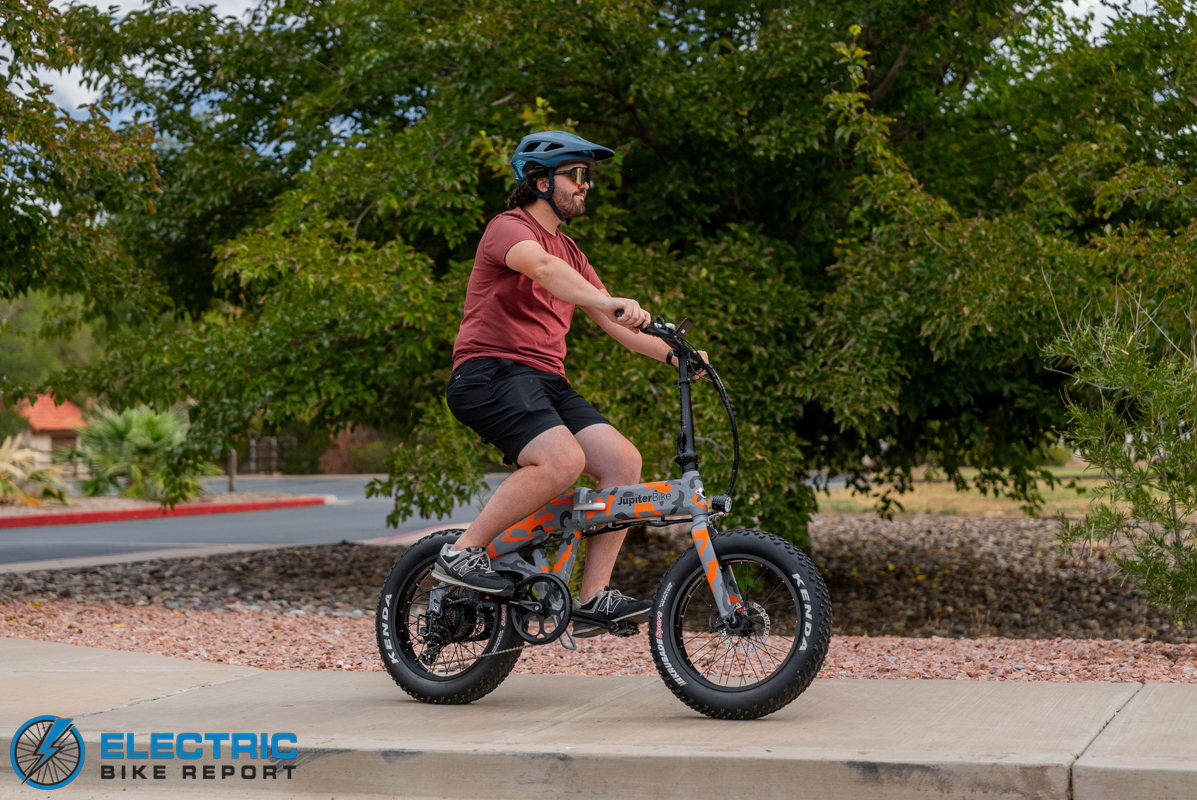 Jupiter Defiant action-1