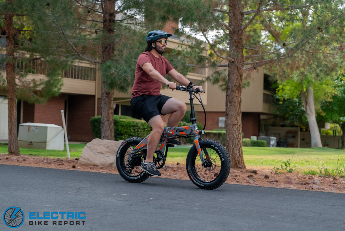 Jupiter Defiant action-3