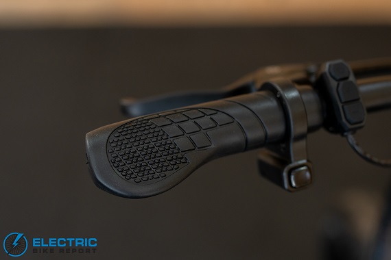 Jupiter Defiant grip