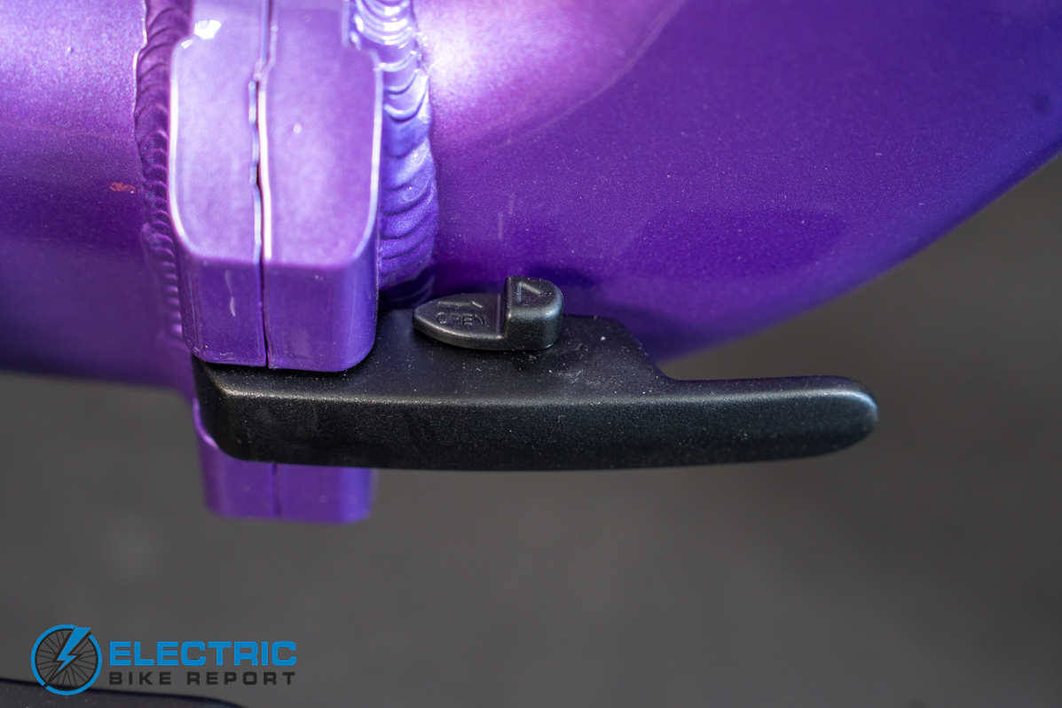 Kingbull Literider 2.0 front folding latch mechanism close-up detail