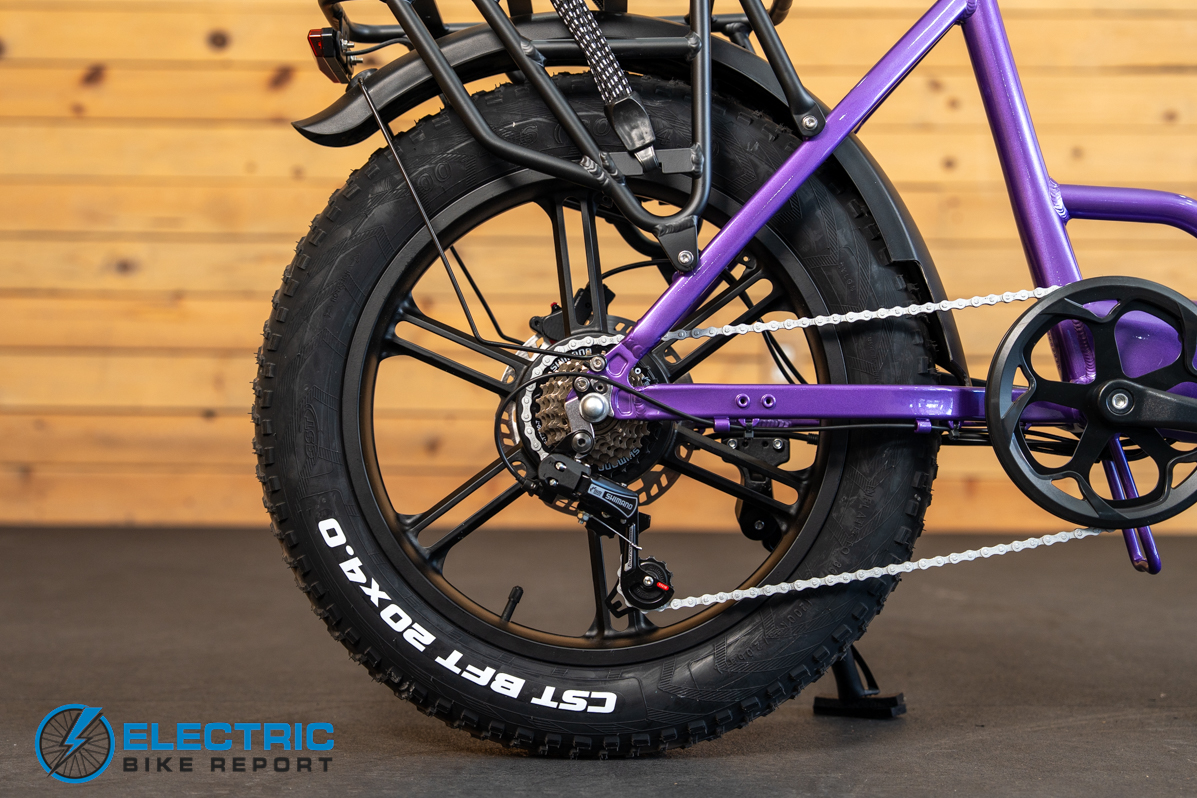 Kingbull Literider 2.0 rear wheel hub motor and tire detail