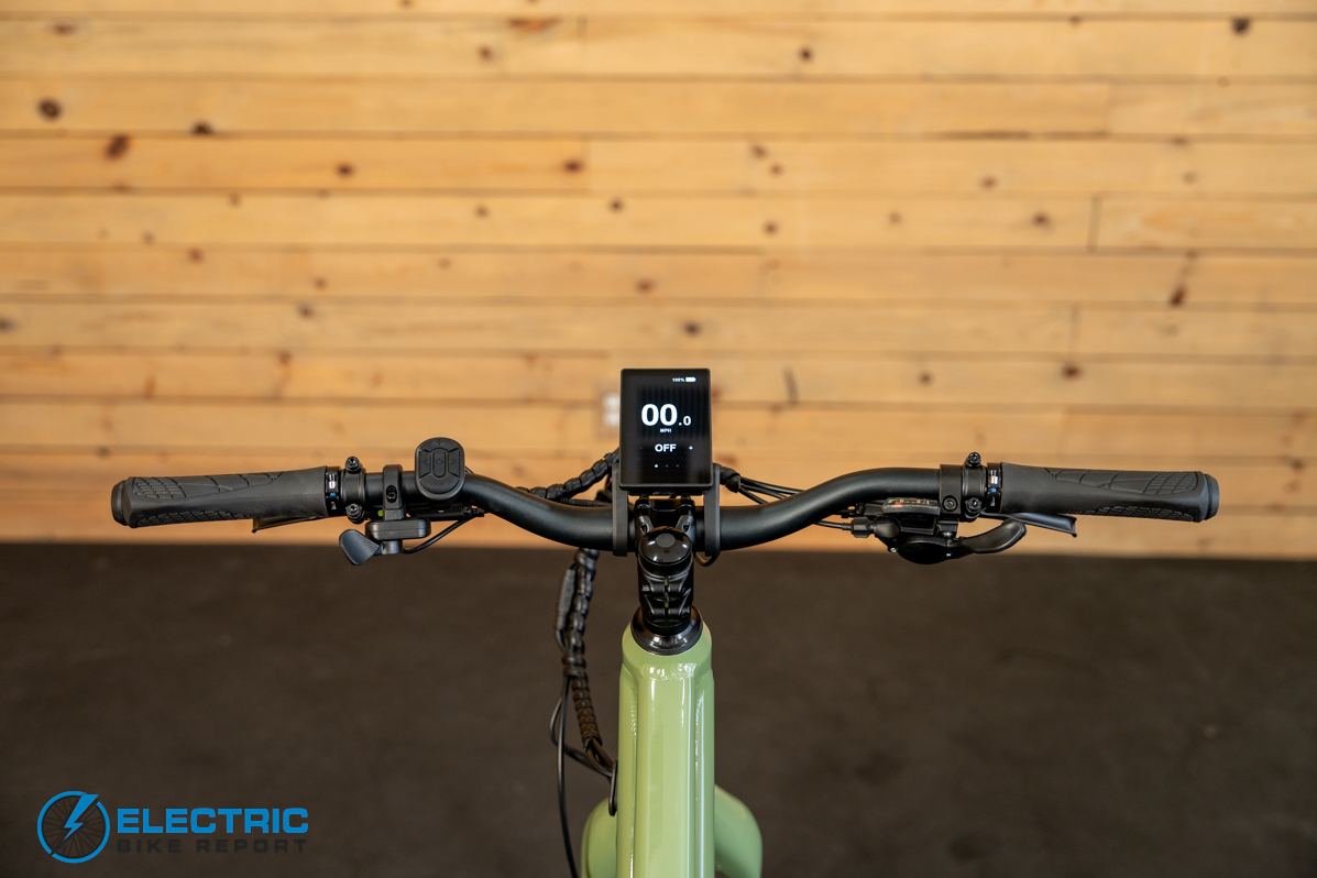 Lectric XPress Lite cockpit handlebar controls display and throttle close-up view