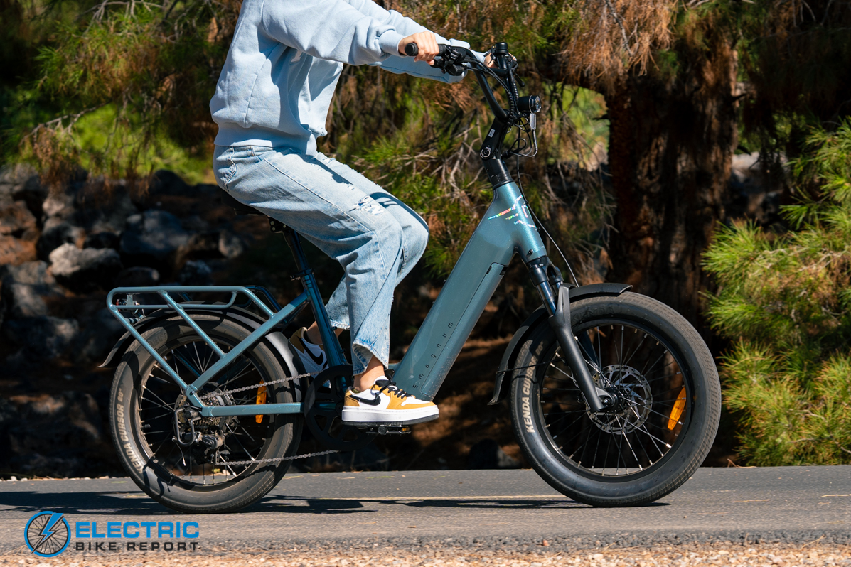 Magnum Pathfinder 2.0 electric bike hero shot front angle view
