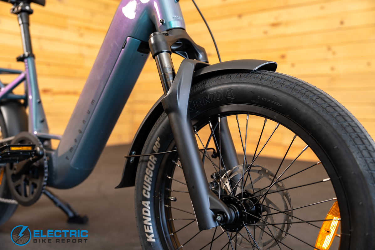 Magnum Pathfinder 2.0 electric bike front suspension fork close-up detail