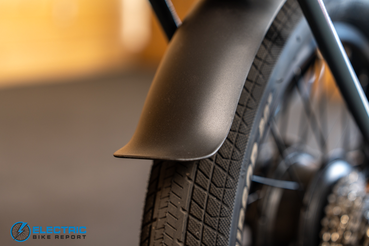Magnum Pathfinder 2.0 electric bike rear fender detail view