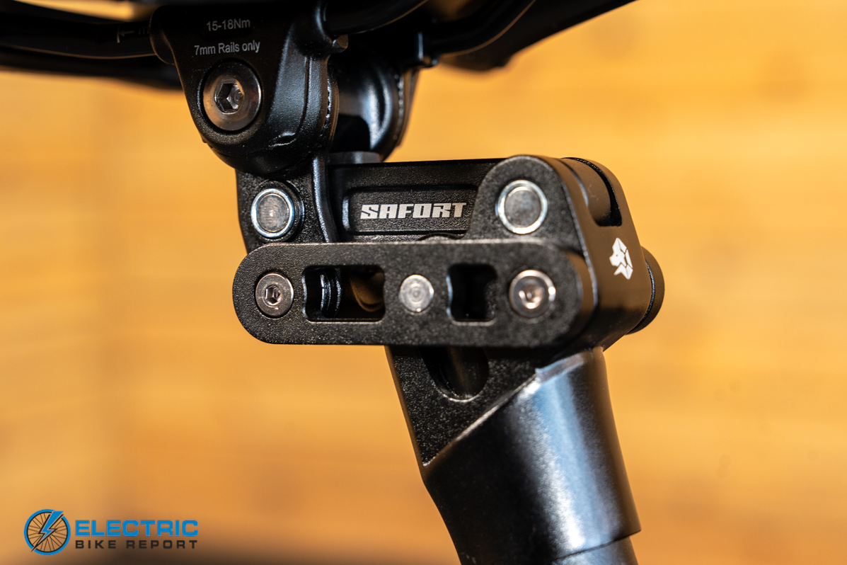 Magnum Pathfinder 2.0 saddle suspension system close-up view