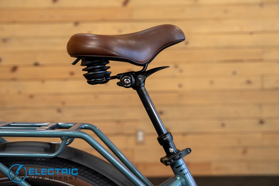Magnum Wave Saddle