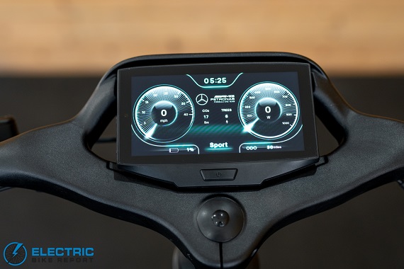 N+ Mercedes Rallye display