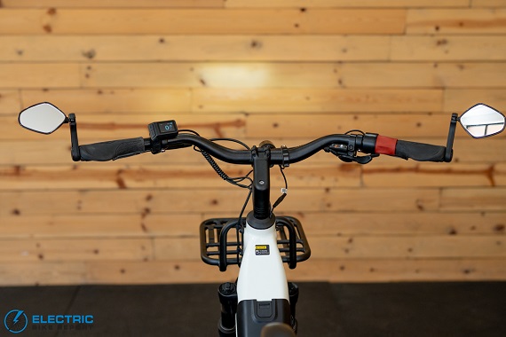 Momentum Vida E+ cockpit