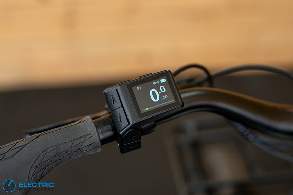 Momentum Vida E+ display