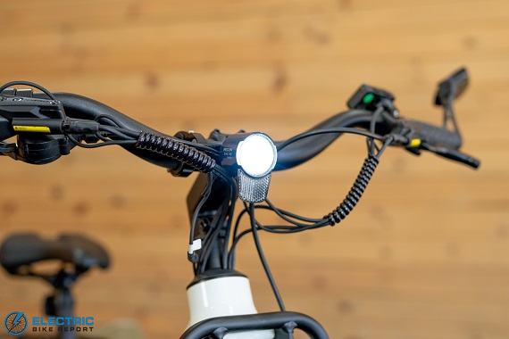 Momentum Vida E+ headlight