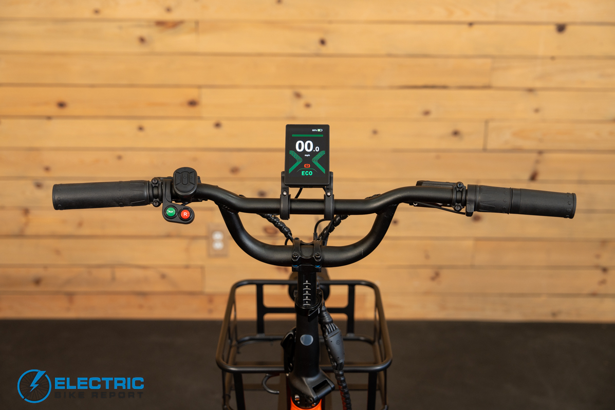 Mooncool TK2 electric bike cockpit with handlebars display and controls