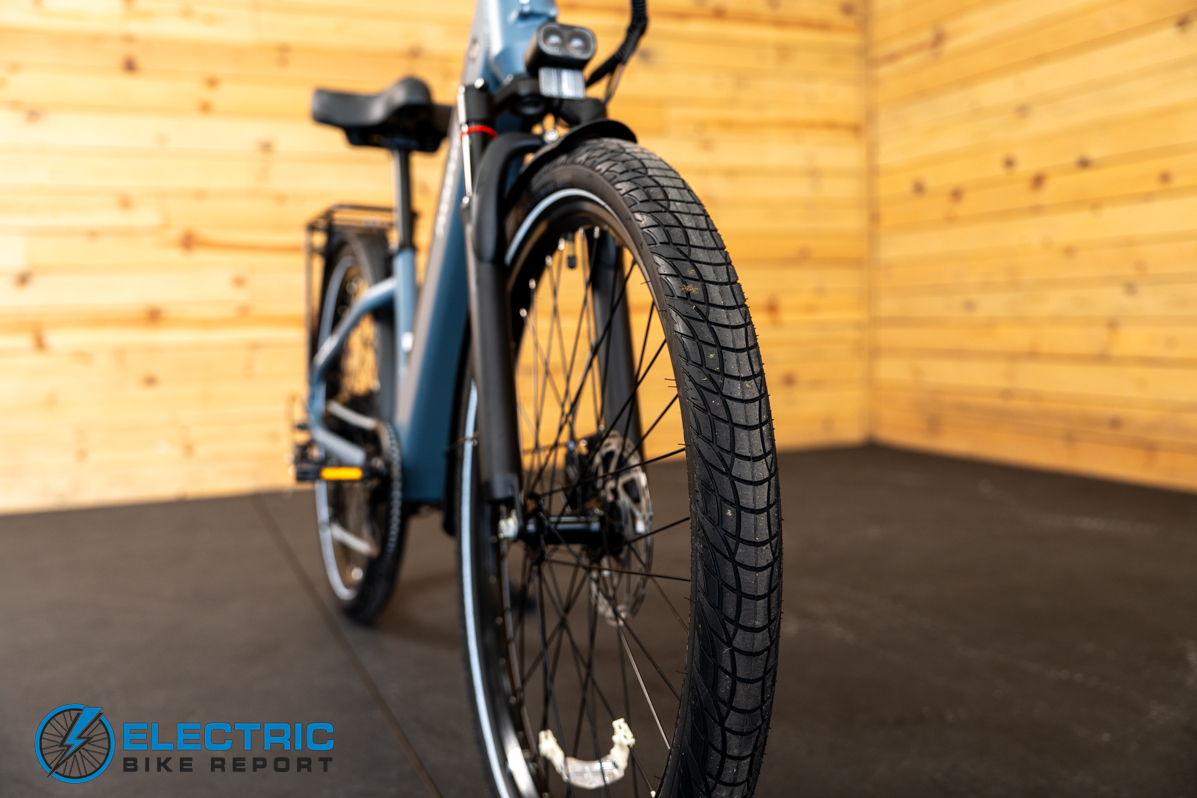 Puckipuppy Poodle electric bike tire tread pattern close up