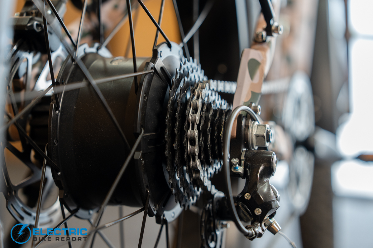 Puckipuppy Labrador Pro ST cassette and rear drivetrain components close-up