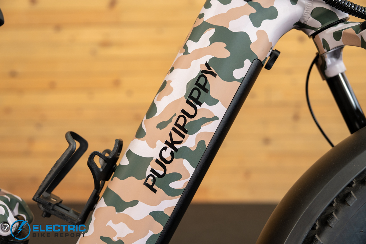 Puckipuppy Labrador Pro ST electric bike logo badge detail