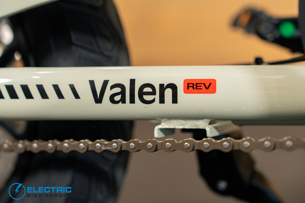 Retrospec Valen Rev 14 logo badge detail