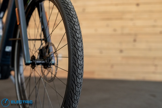 Scott Silence eRide Evo tire tread