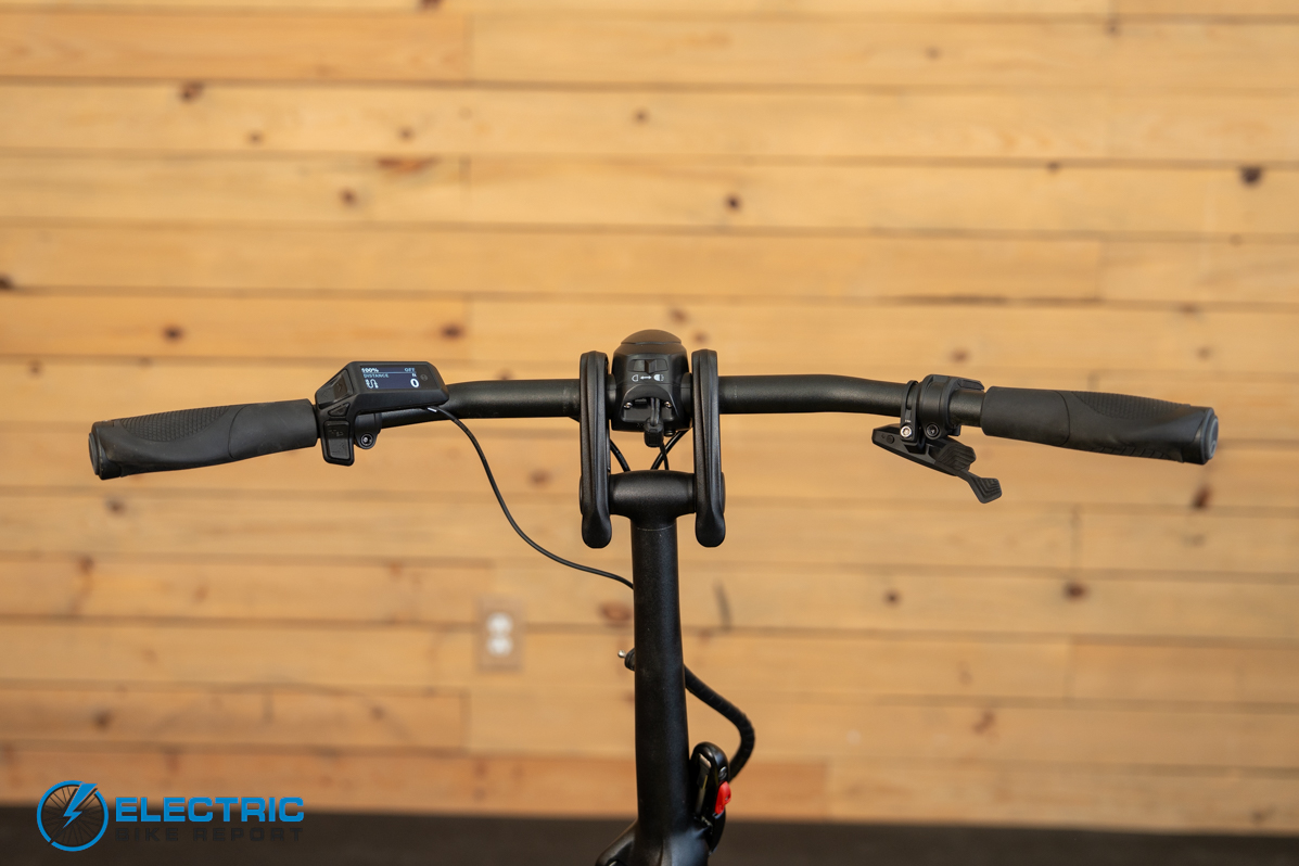 Tern HSD P10e cockpit controls handlebars display and controls closeup view